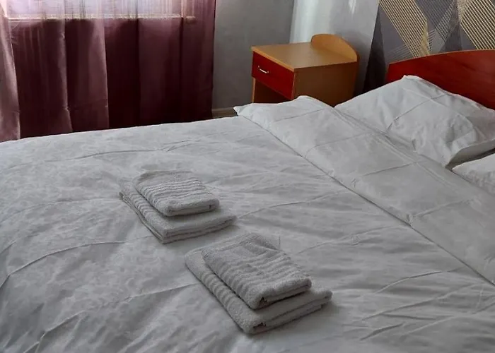 2 Bedroom Apartment On Tomashivskogo Street 7