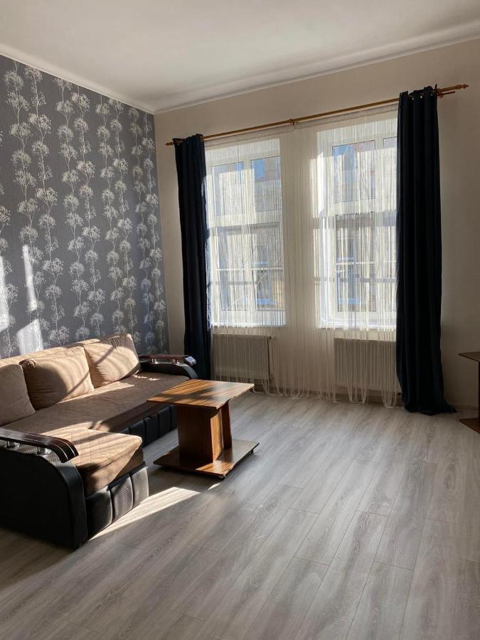 Apartment 2 Bedroom On Tomashivskogo Street 7