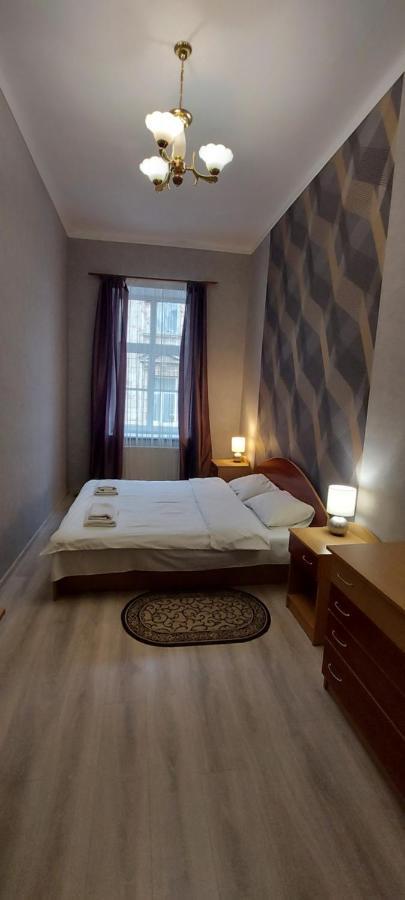 Apartment 2 Bedroom On Tomashivskogo Street 7 *